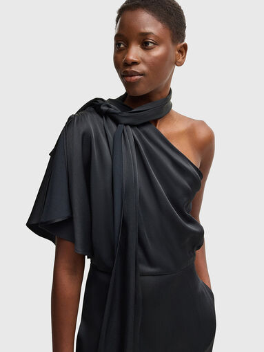 One shoulder jumpsuit with wide legs - 3