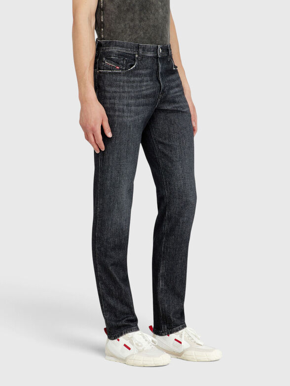 Jeans with a logo appliqu&eacute; - 3