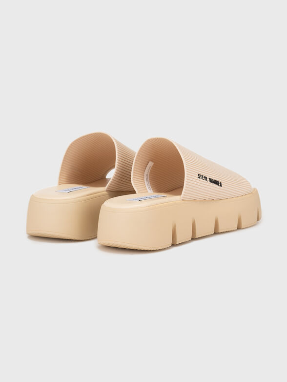 Black slippers - 3