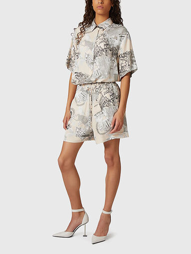 Shorts with contrasting art print - 5