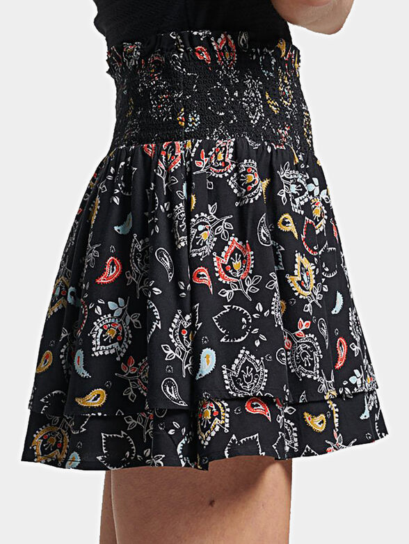 Black skirt with paisley print - 3