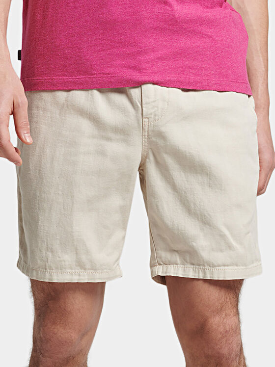 Къси панталони в бежов цвят с връзки - 1
