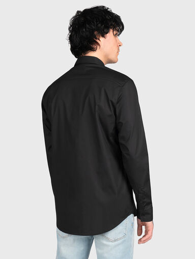 Black shirt with contrasting logo motif - 3