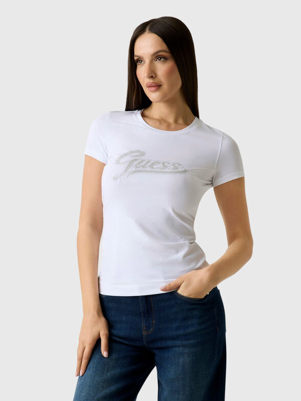 T-shirt with an oval neckline - 1
