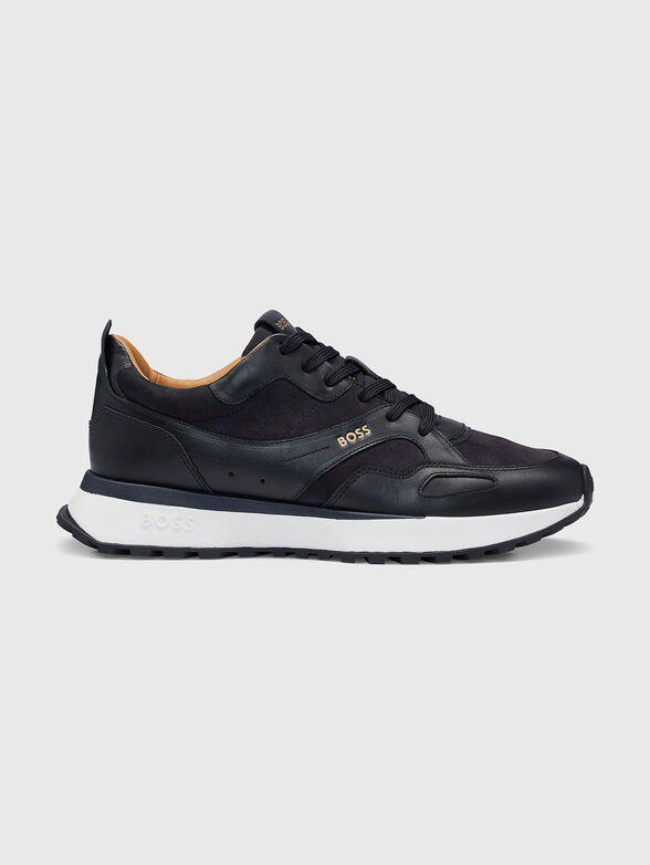 Sports shoes with logo - 1
