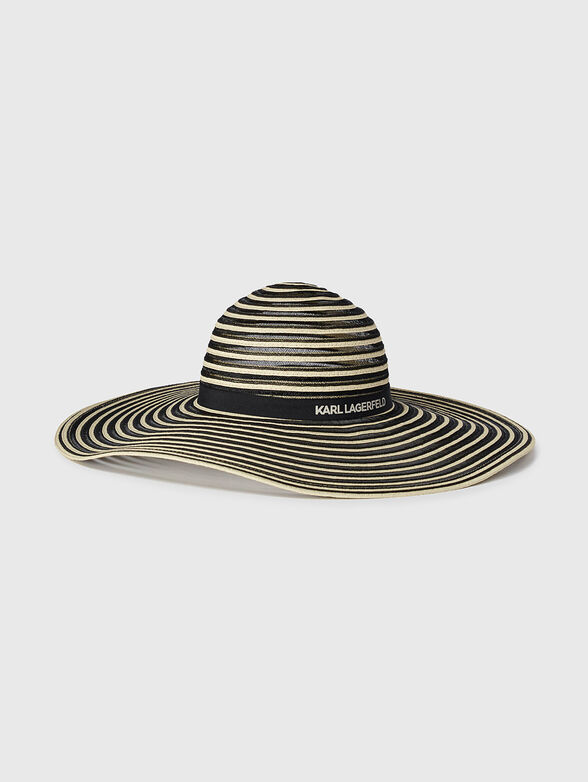 Hat with a brim and logo lettering - 1