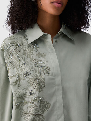 Cotton shirt with floral motifs - 4