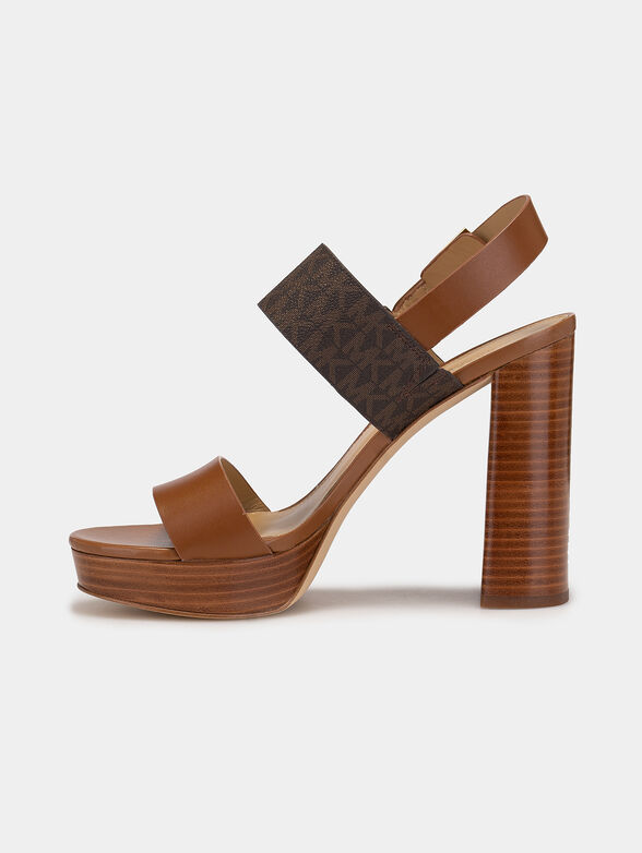 Sandals in brown color - 4