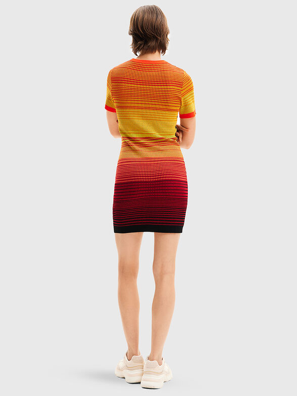 Slim dress with landscape print - 2