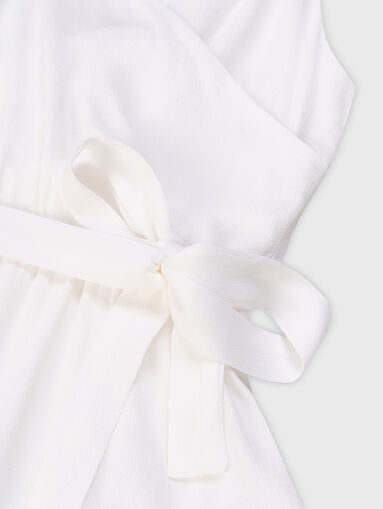 White dress with belt and logo detail - 4