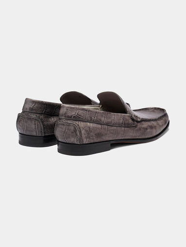 Leather moccasins with crocodile print - 3