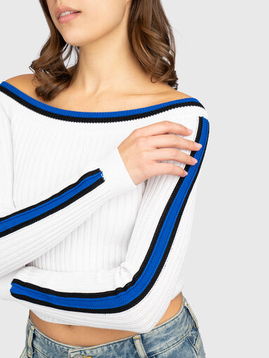 Off-the-shoulder cotton blouse - 5