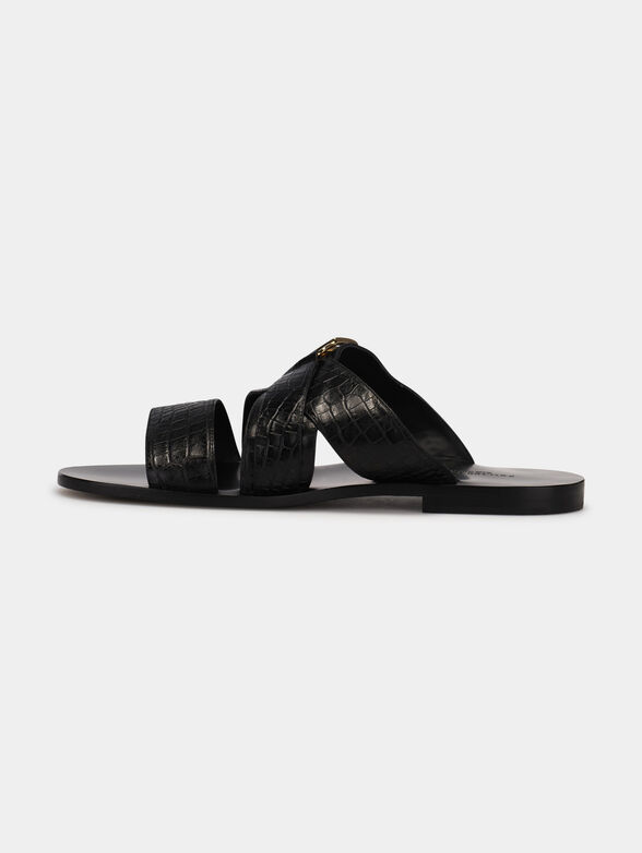 Sandals with golden logo buckle - 4
