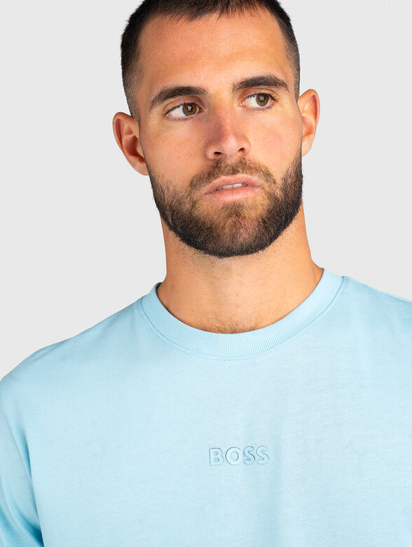 T-shirt with oval neckline in black  - 4