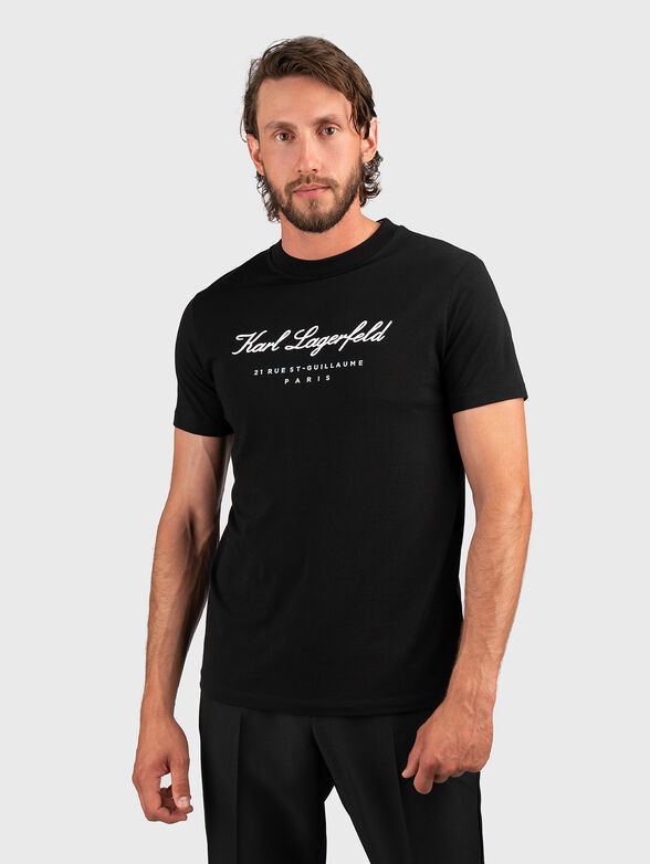 Black T-shirt with contrasting logo accent - 1