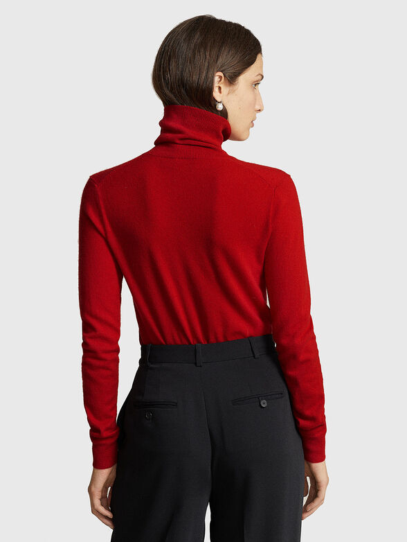 High neck cashmere sweater in red  - 3