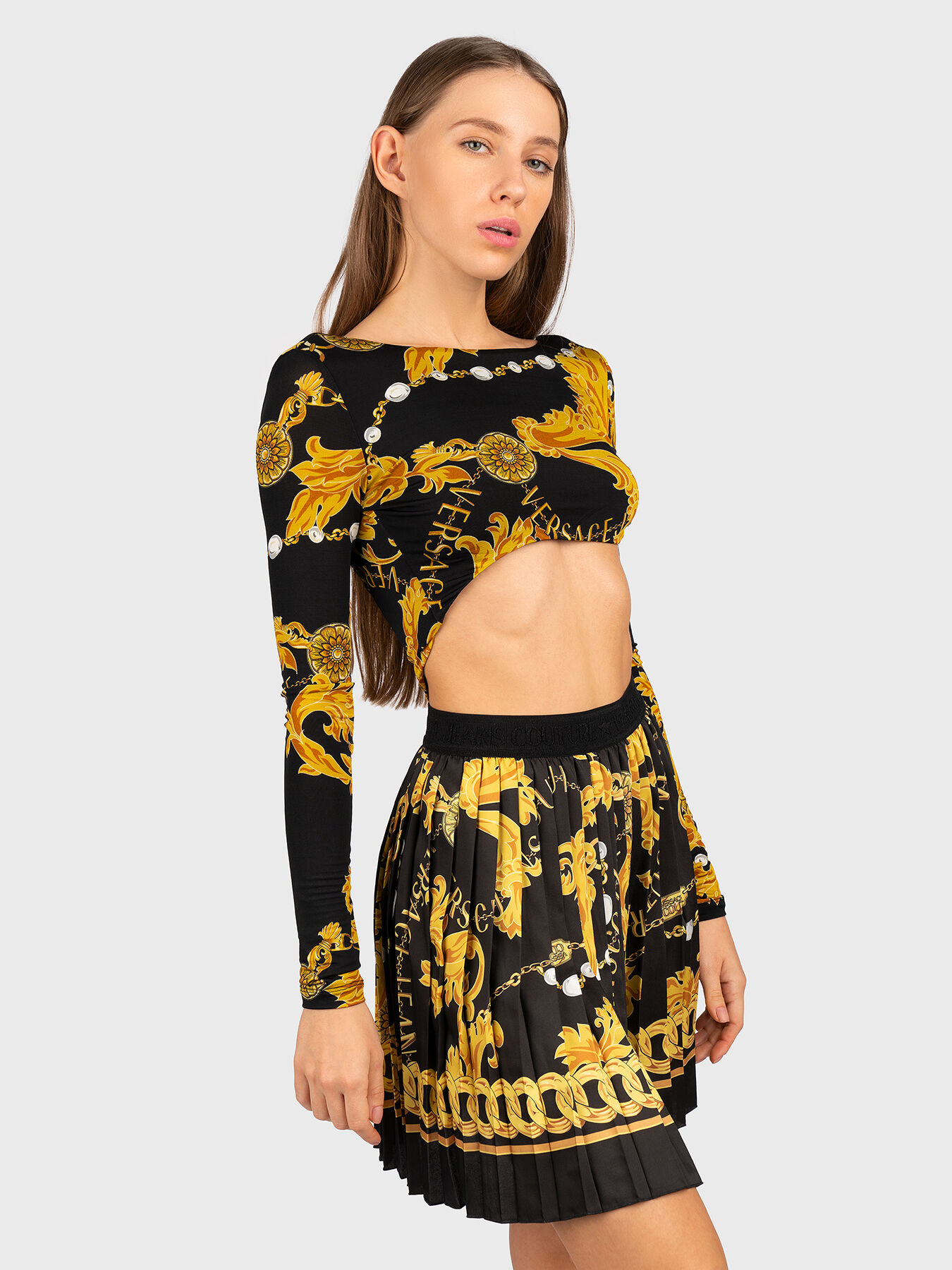 【１着でも送料無料】 details cut-out with Bodysuit and brand print baroque トップス