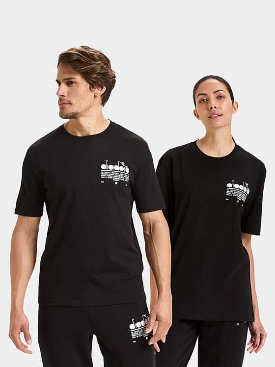 Черна унисекс тениска MANIFESTO с лого принт - 1
