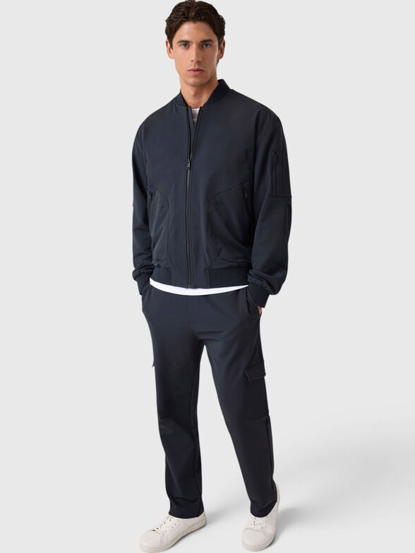 Cargo pants with side pockets - 4