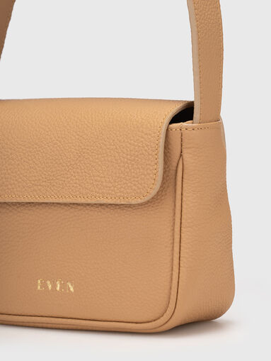 LUISA leather bag in beige - 4