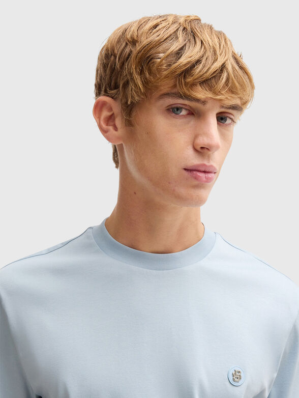 White T-shirt with oval neckline - 4