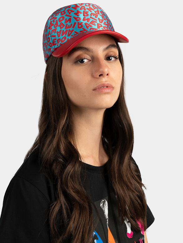 Baseball cap with embroidered letters - 2