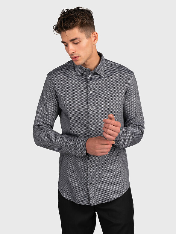 Shirt with an attractive pattern - 1