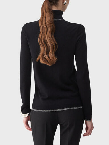 Black sweater made of a viscose blend - 3