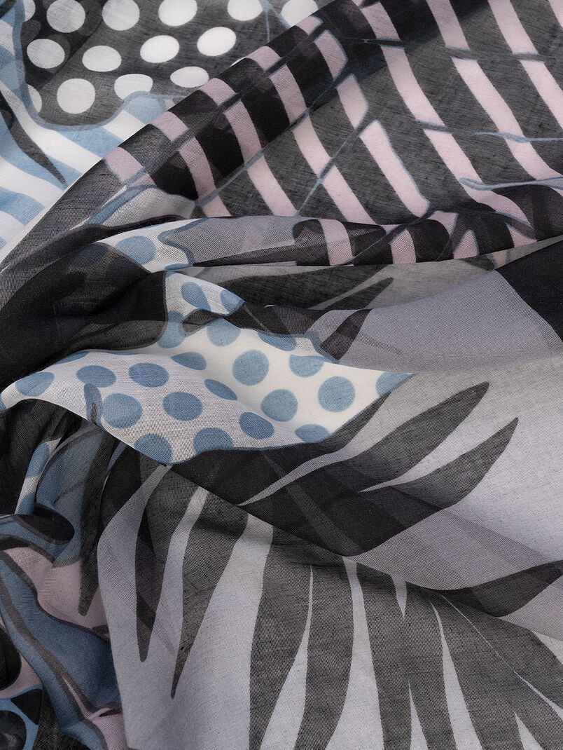 Rectangular scarf with print - 3