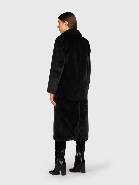 Oversized coat with buttons - 2