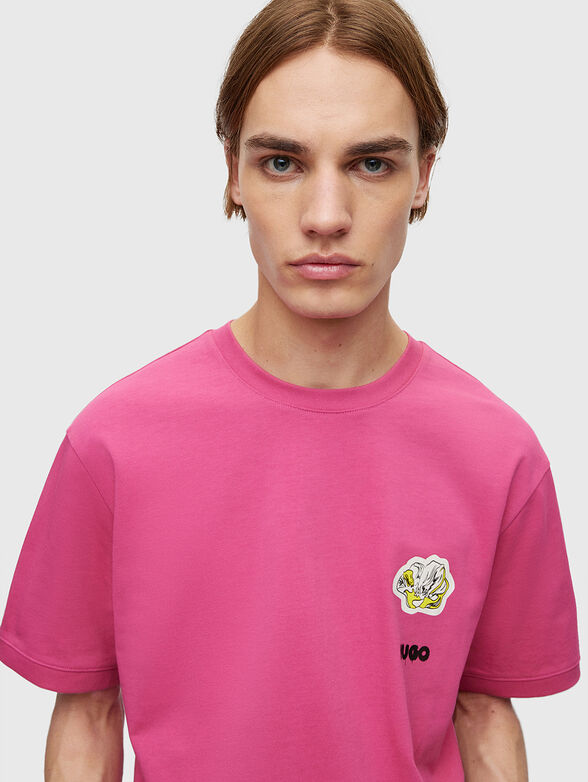 Black T-shirt with accent print on the back - 3