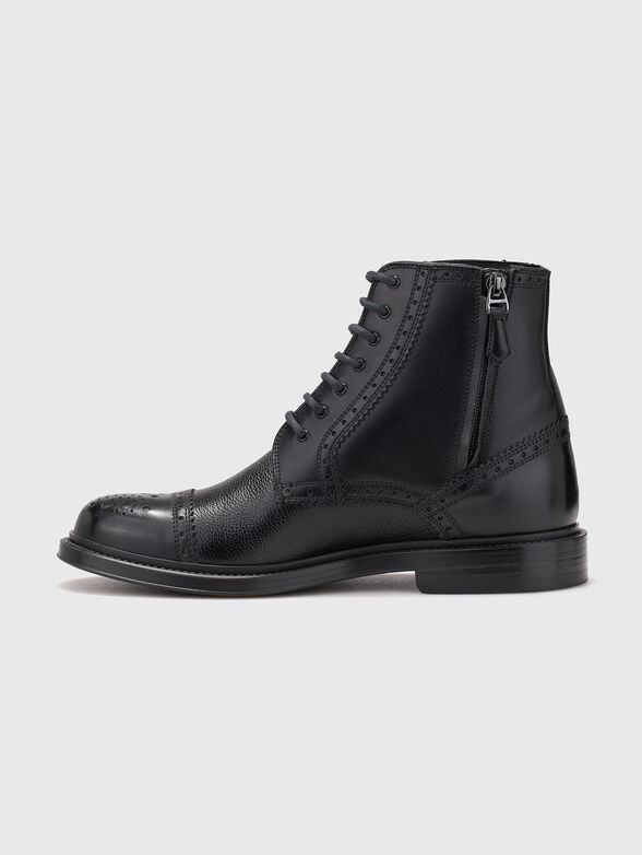 Black leather shoes - 4