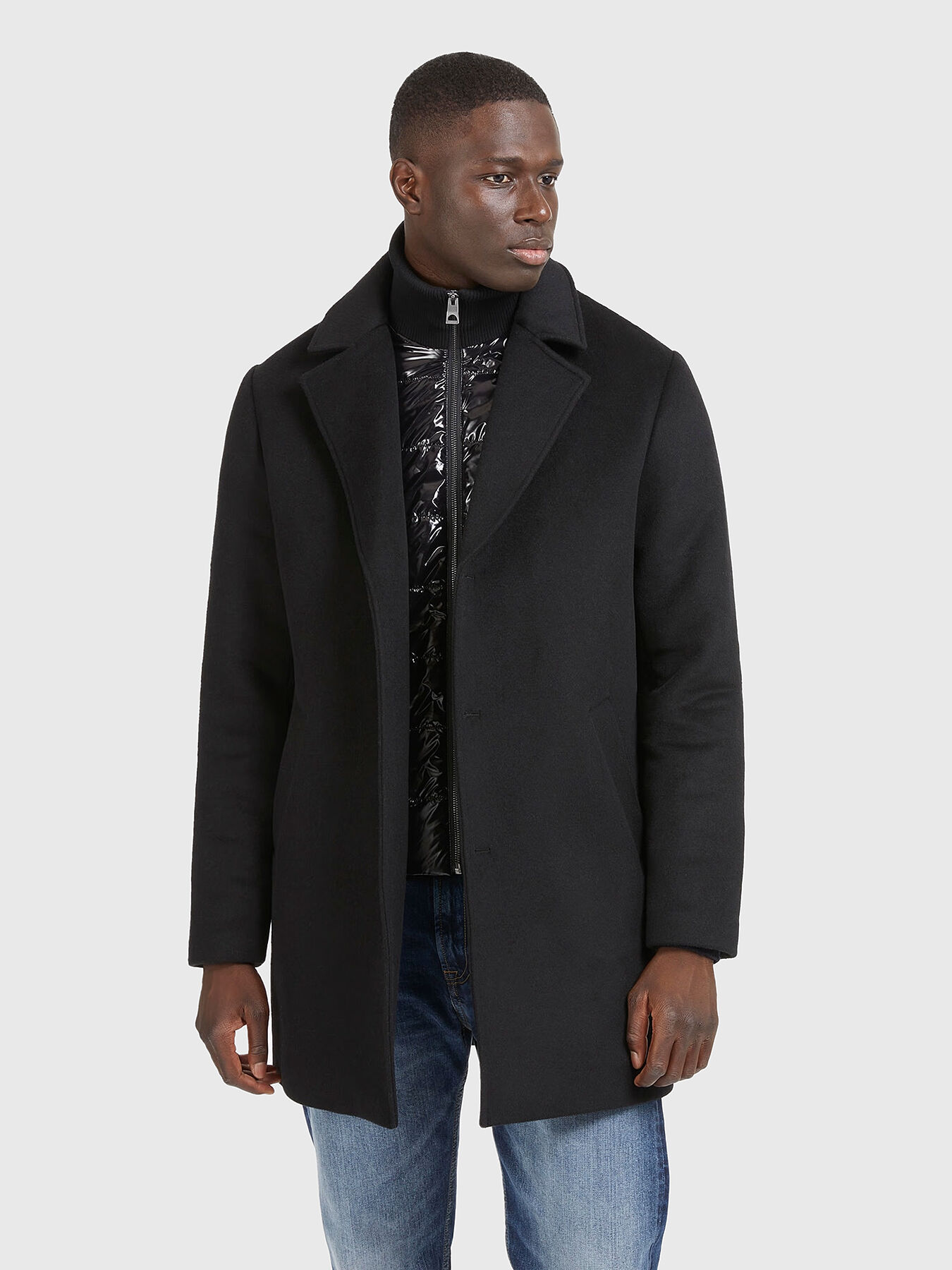 Black coat from wool blend brand GUESS Globalbrandsstore en