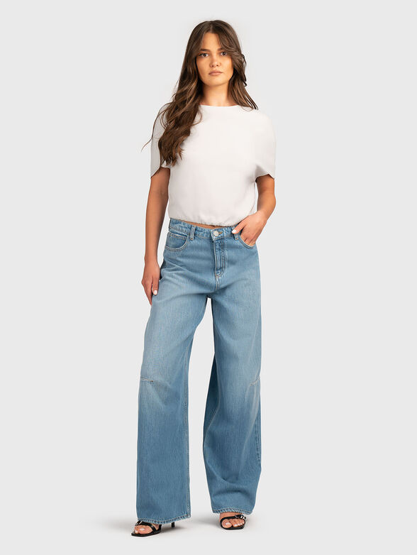 Short T-shirt with oval neckline - 2