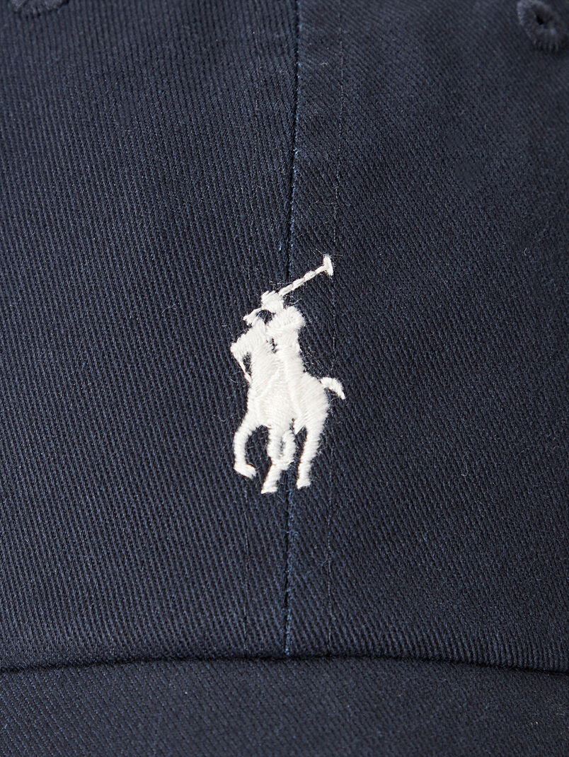 Baseball cap with embroidery - 3