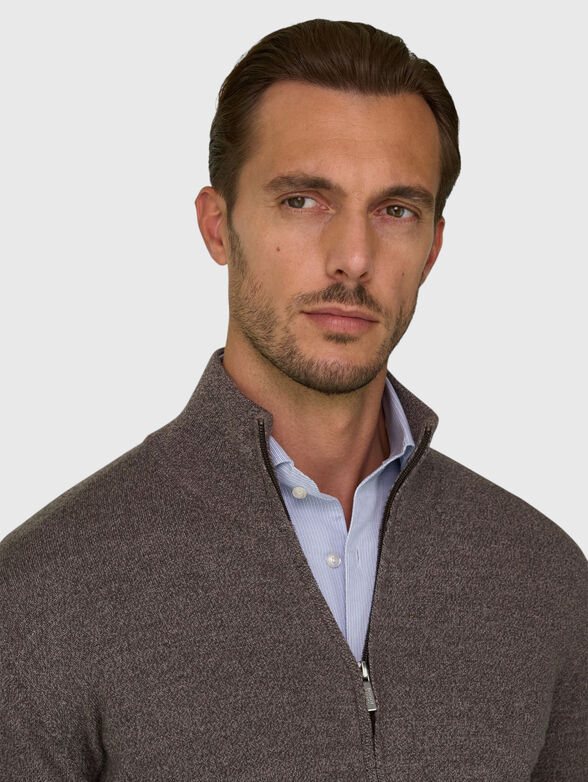 Merino wool sweater with zip - 4