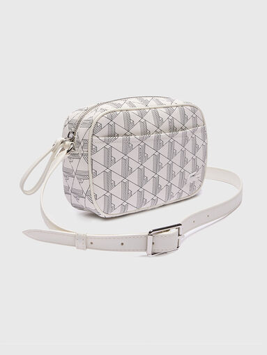 Crossbody bag with contrasting monogram - 3