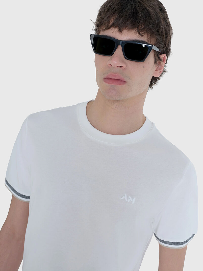 T-shirt with contrast cuffs  - 3