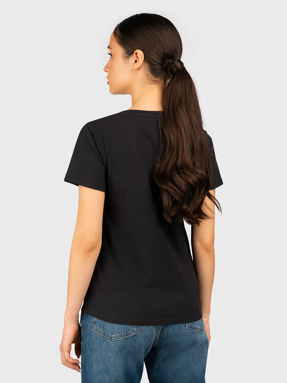 WENDYS black V-neck T-shirt - 2