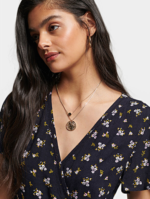 Short dress with floral print - 3