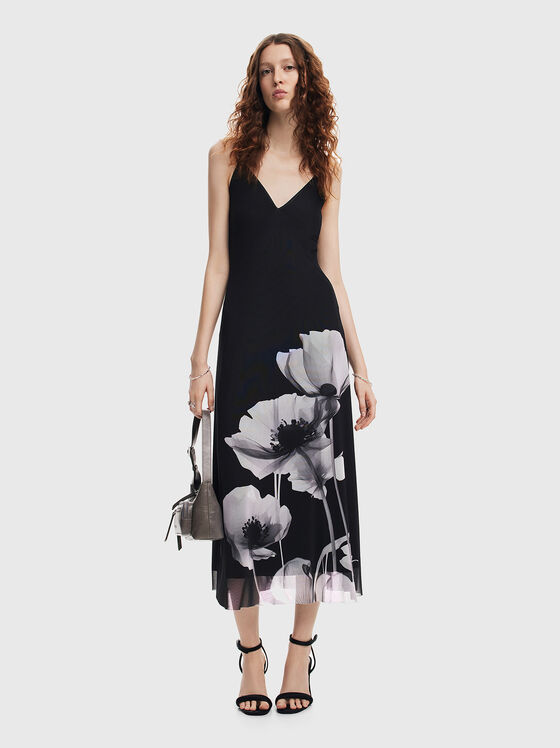 Черна рокля с флорален принт - 1