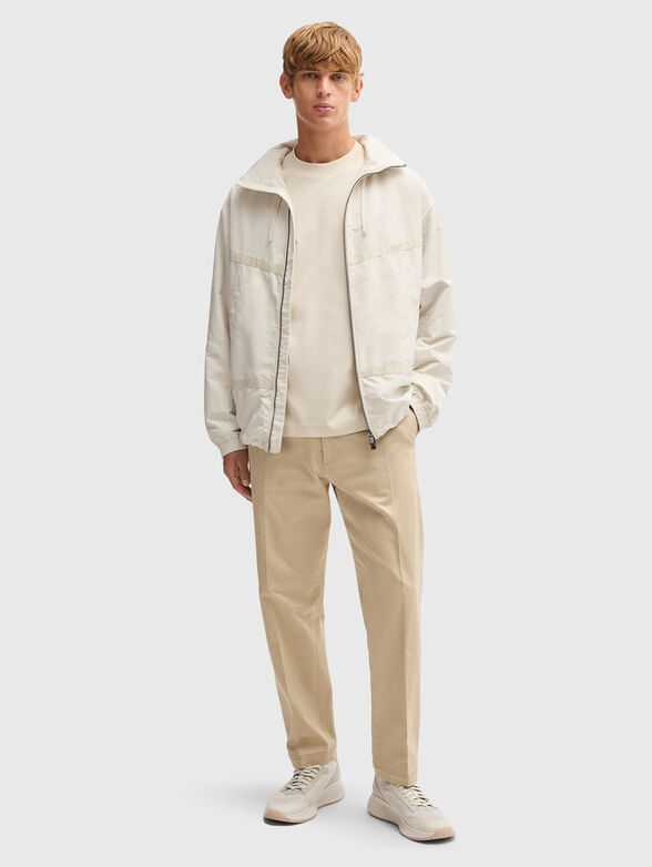 Black sports shoes with logo - 2