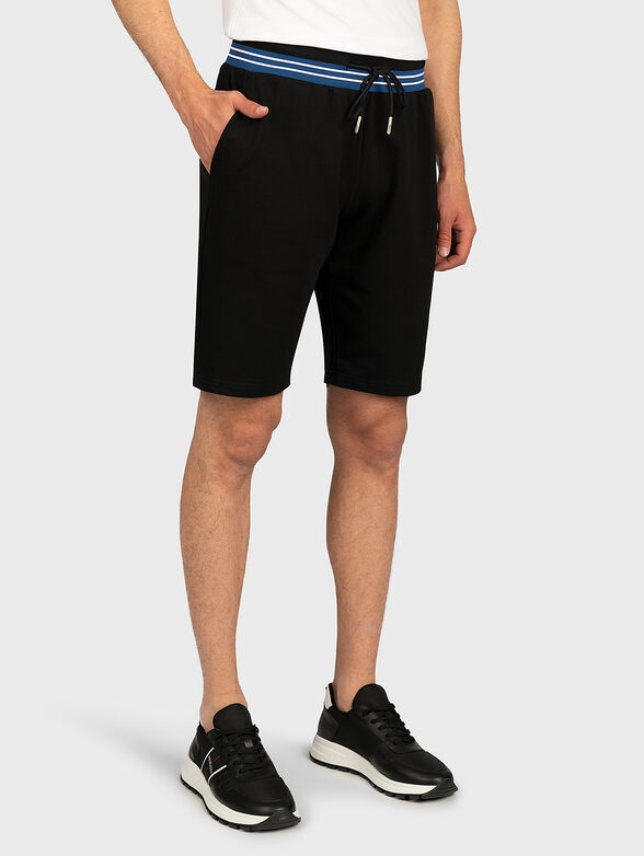Cotton shorts with a contrasting waist - 1
