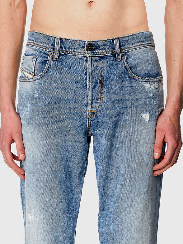 D-FINITIVE L.32 blue jeans with washed effect  - 3