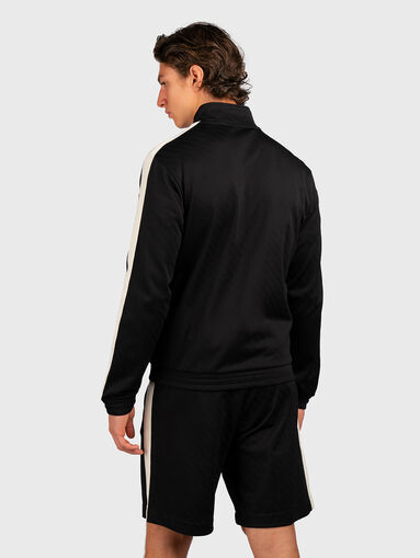 Sweatshirt with contrast stripes on the sleeves - 3