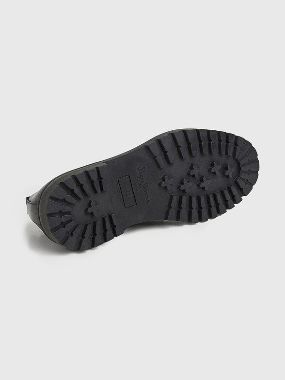 Black leather shoes - 4