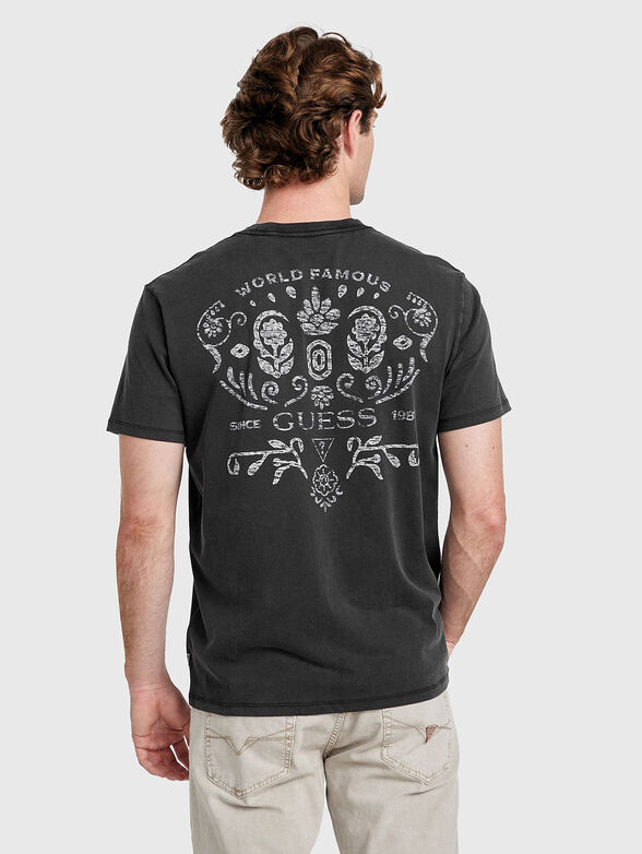T-shirt with accent print on the back - 2