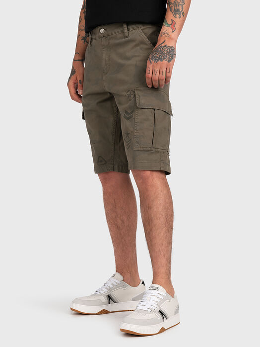 CHEVRON shorts with cargo pockets