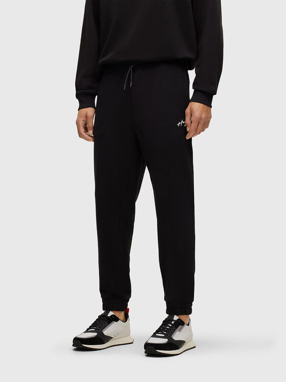Черен памучен спортен панталон - 1