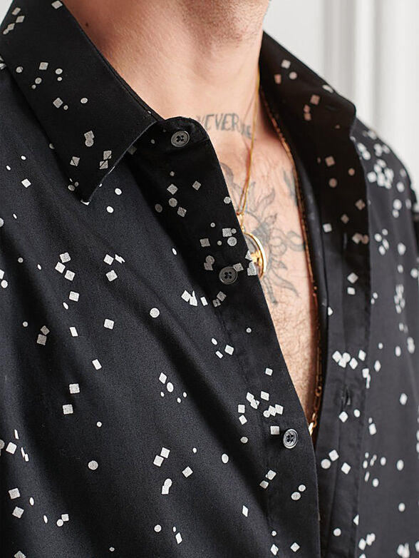 Shirt with geometric print - 5